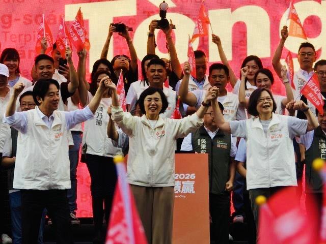 苏贞昌8年前攻不下新北市，苏巧慧想复仇，宣称民调已经领先李四川
民进党新北市长参