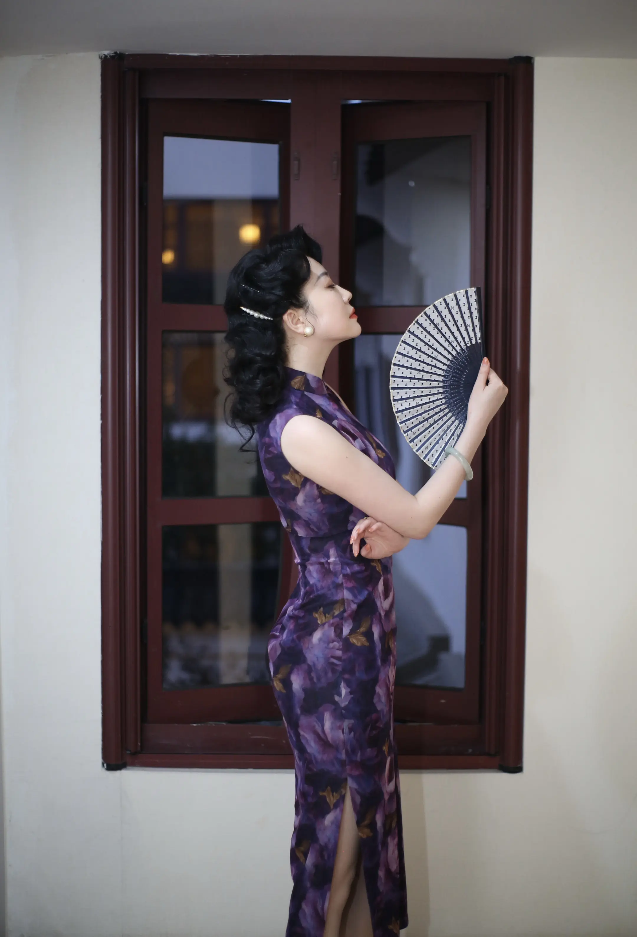 小楼昨夜又东风 🪭。