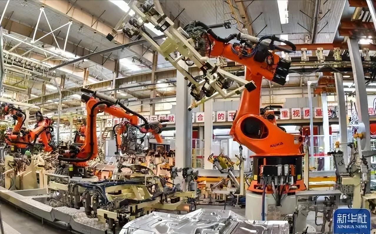 现代战争打到最后，拼的不是贵的导弹和先进战机，而是够用的工业产能。俄乌冲突已经说