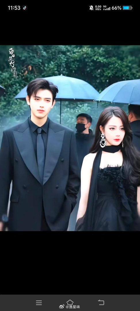 怎么感觉俩人毫无cp感 