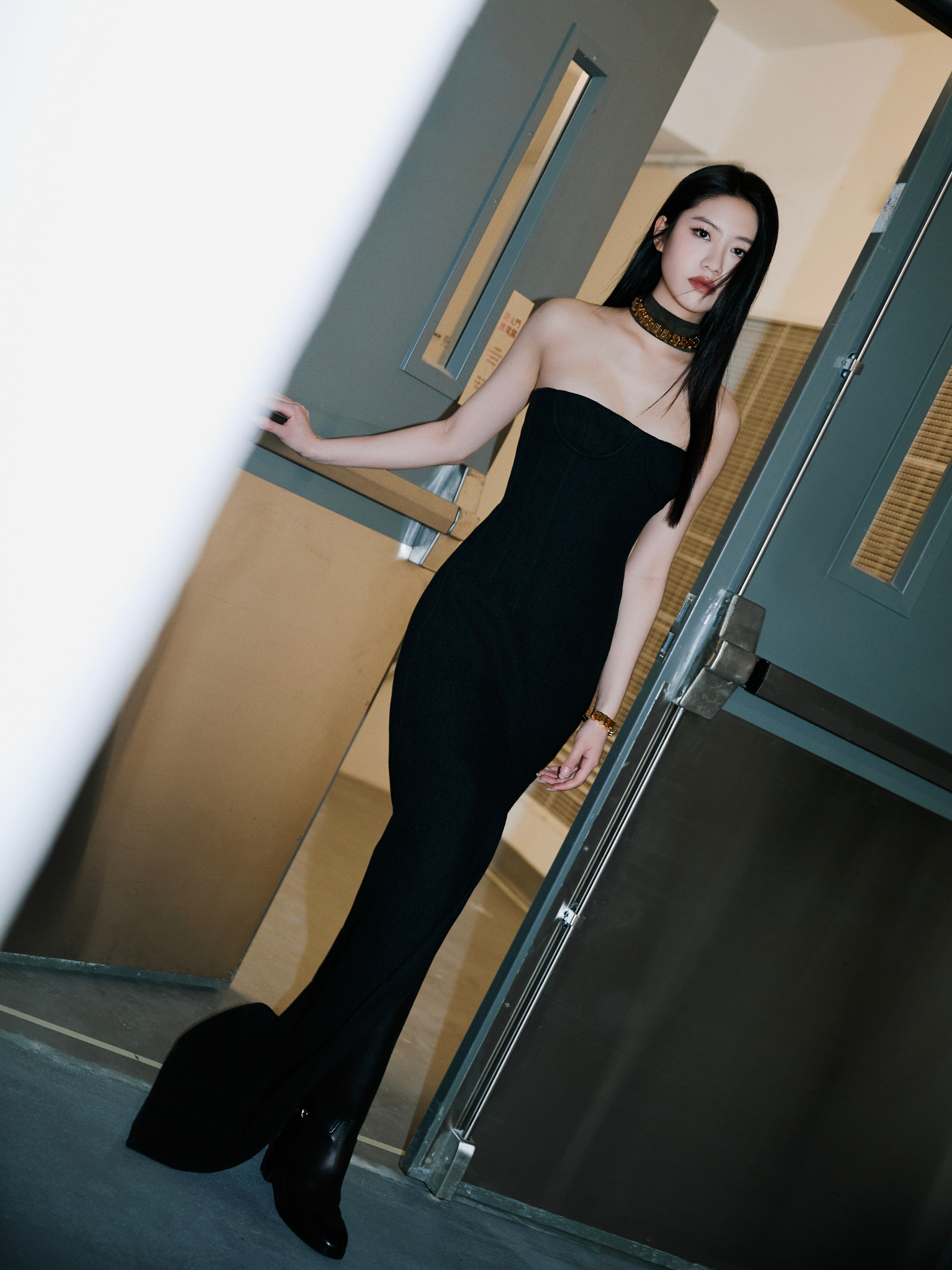 向涵之尖叫之夜造型出图，有没有觉得她是三里屯三姐妹里最好看的那个 