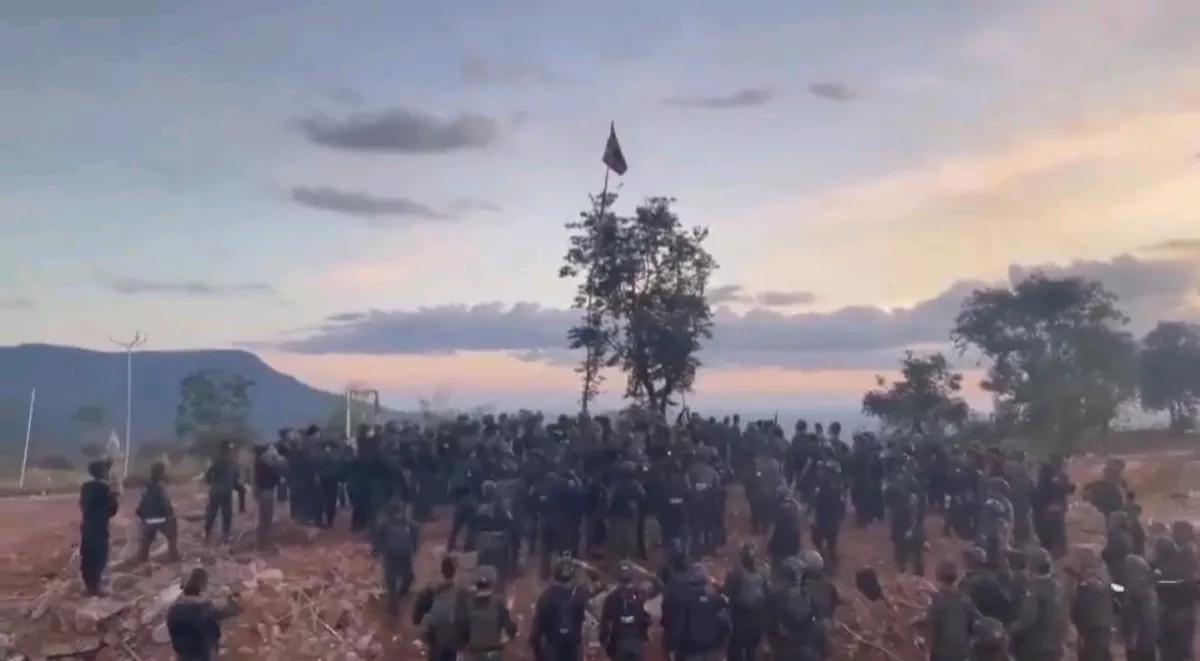 最新消息。

韩联社报道，泰国宣布完全控制占安玛。

当地时间16日，泰国国防部