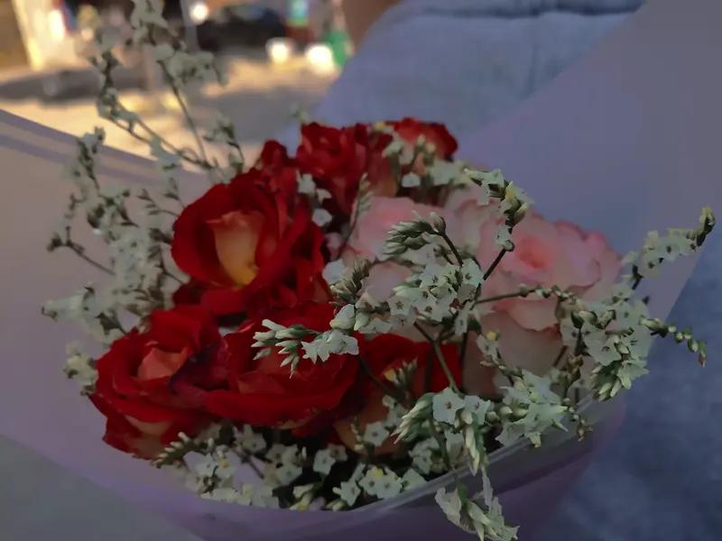 友友说的太通透了。
不要总活在别人的眼光里，
你不需要人人都理解，
也不需要人人