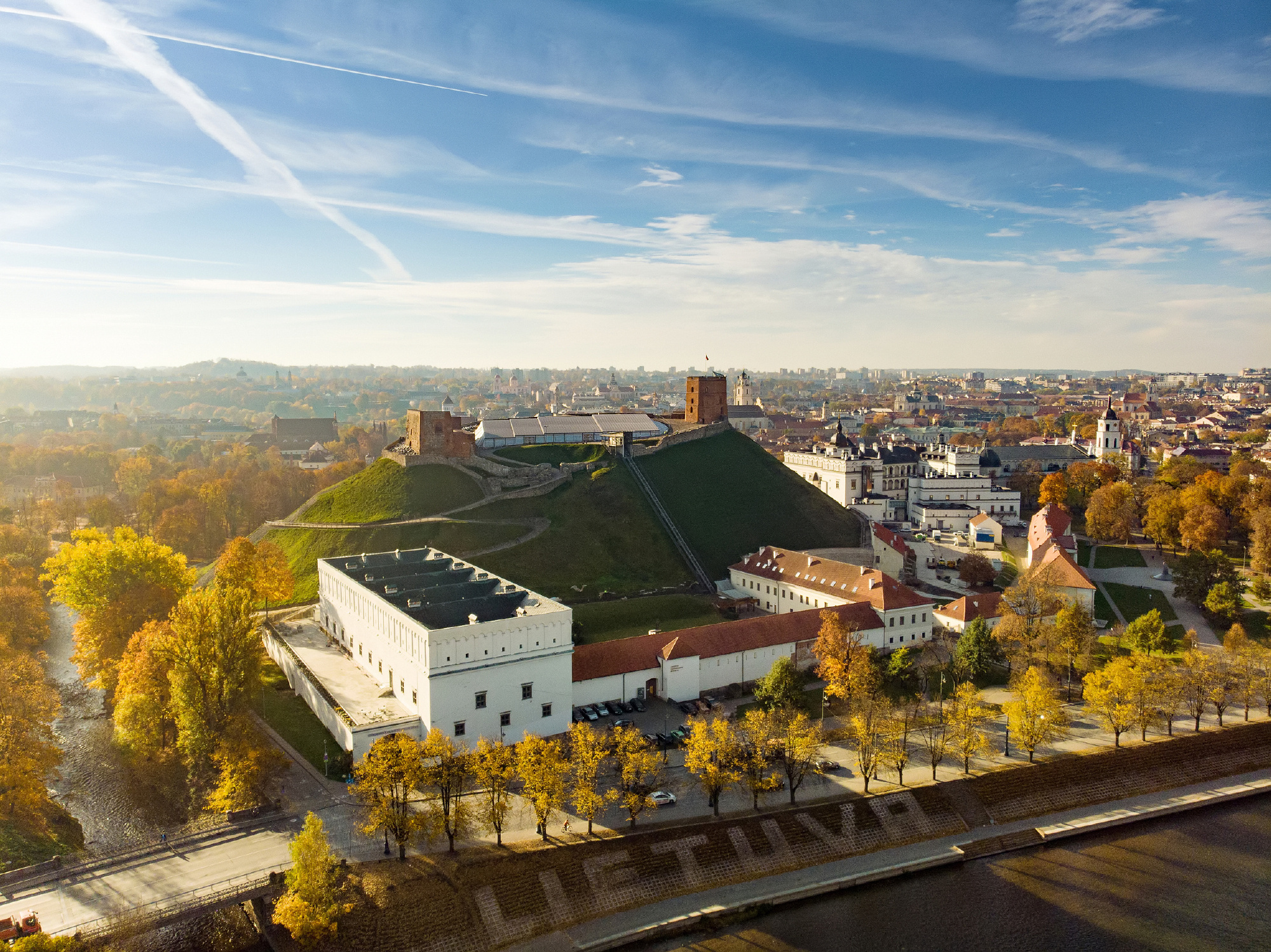 立陶宛真急了  立陶宛想修复与中国的关系，承认当年允许台当局设立所谓“台湾代表处