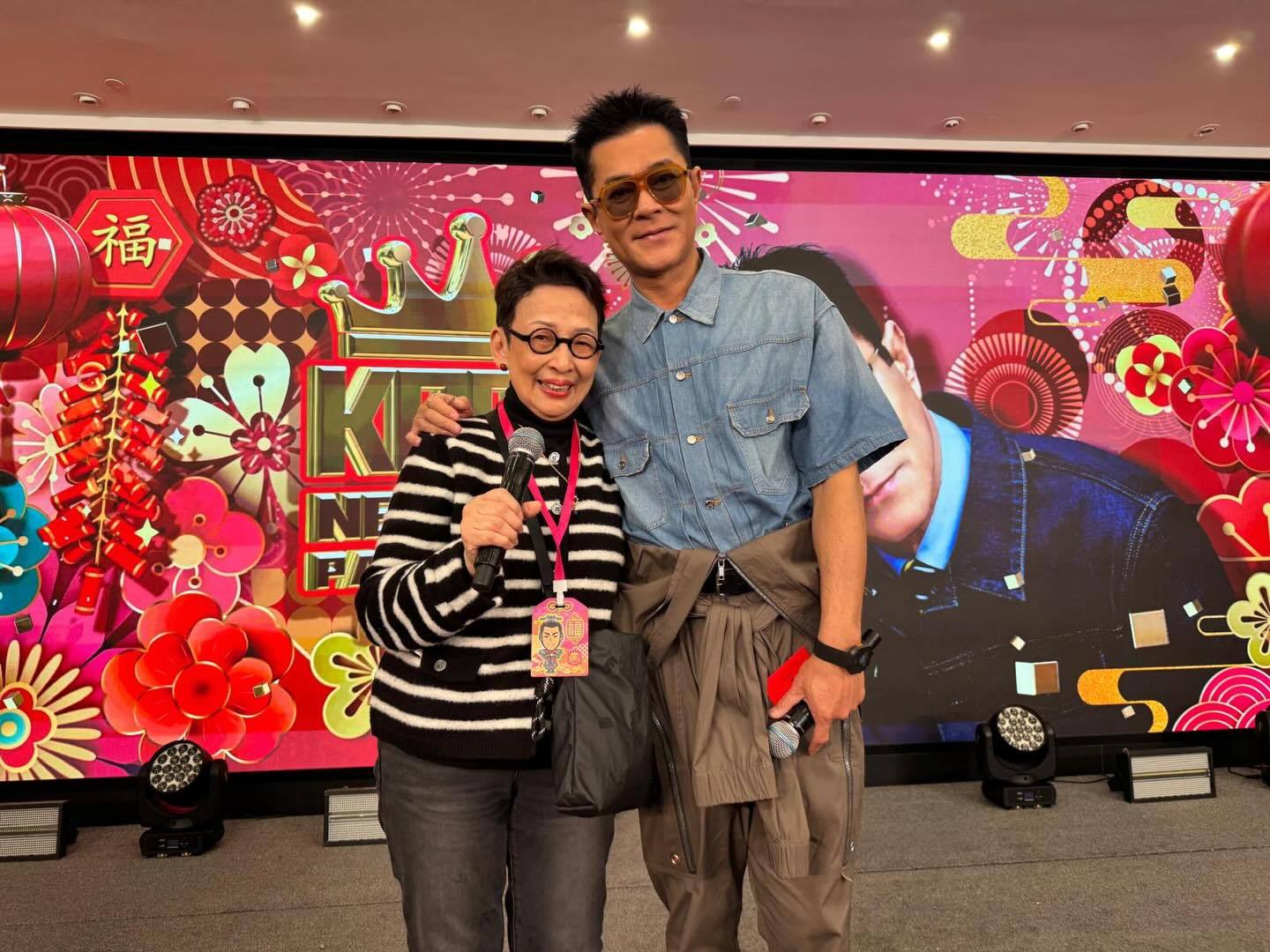 古天乐与冯素波，杨过和孙婆婆。 