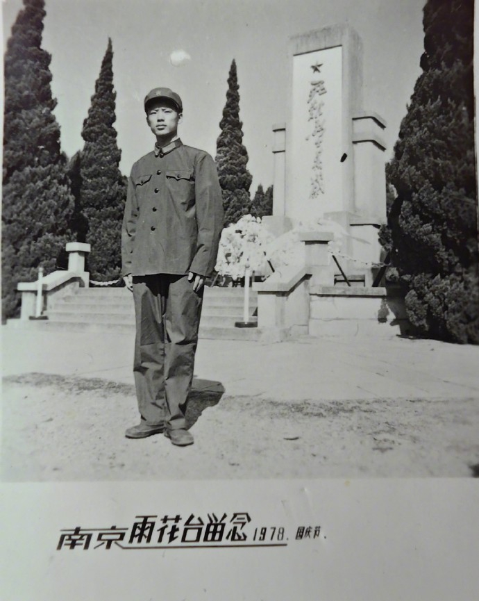 今天建军节啊！99是个很好的数字。今天起得晚，一打开手机就看到几位朋友发来的祝福