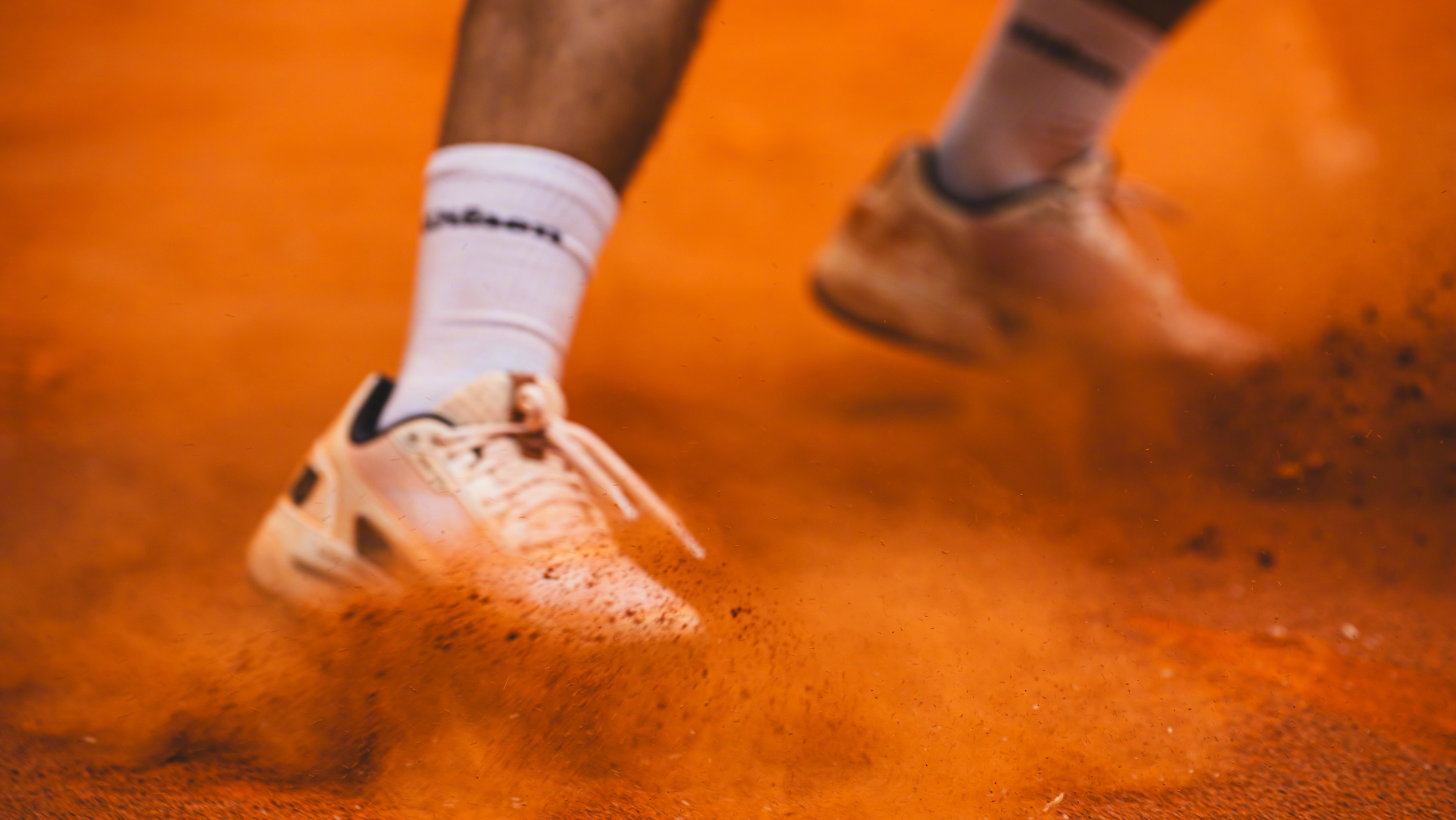 鞋吧SHOW 预告壁纸准备感受一下红土的魅力🎾 北京·Lotus Tennis