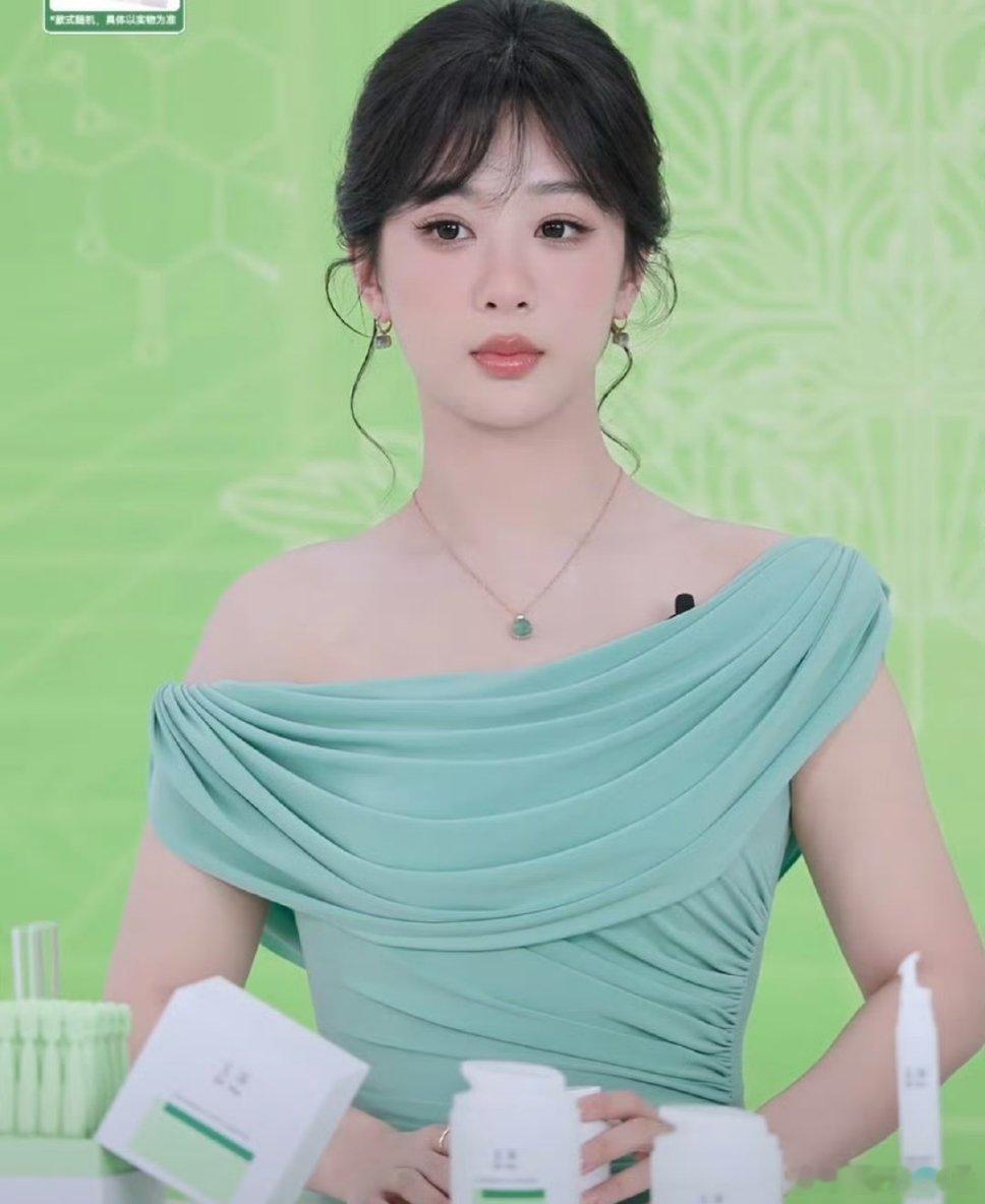 杨紫今日直播截图，状态如何 ​​​