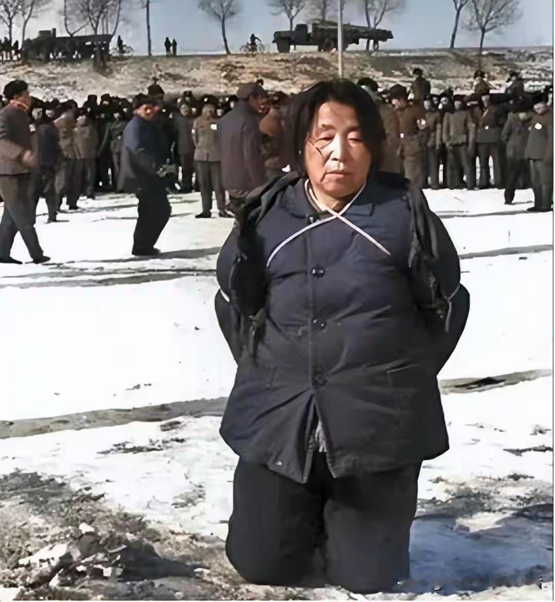 《仓库里的“硕鼠”真抓不完？看看这些前车之鉴就明白了！》
 
就说最近那武器仓库