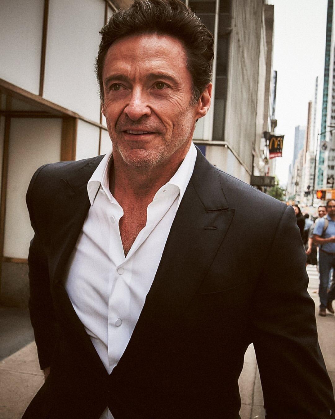 HughJackman[超话]   Guy Aroch掌镜的《from New 