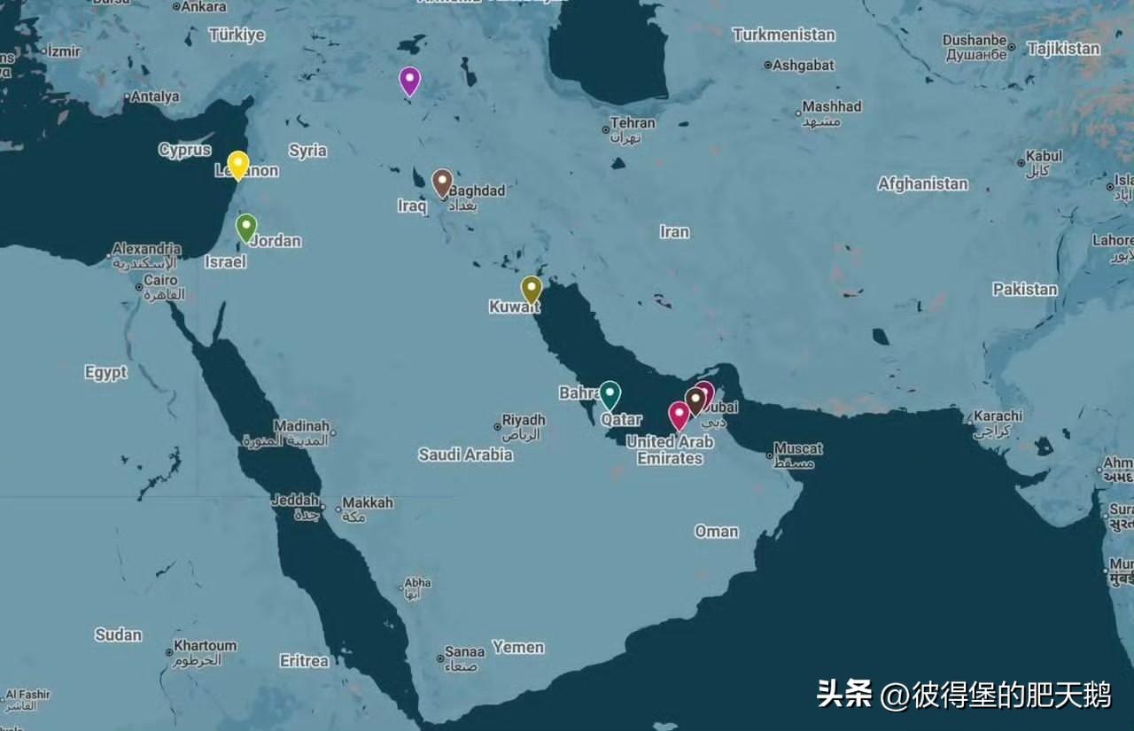 #美海军第五舰队设施遭精准打击# 
当地时间3月29日夜间，美国驻伊拉克首都巴格