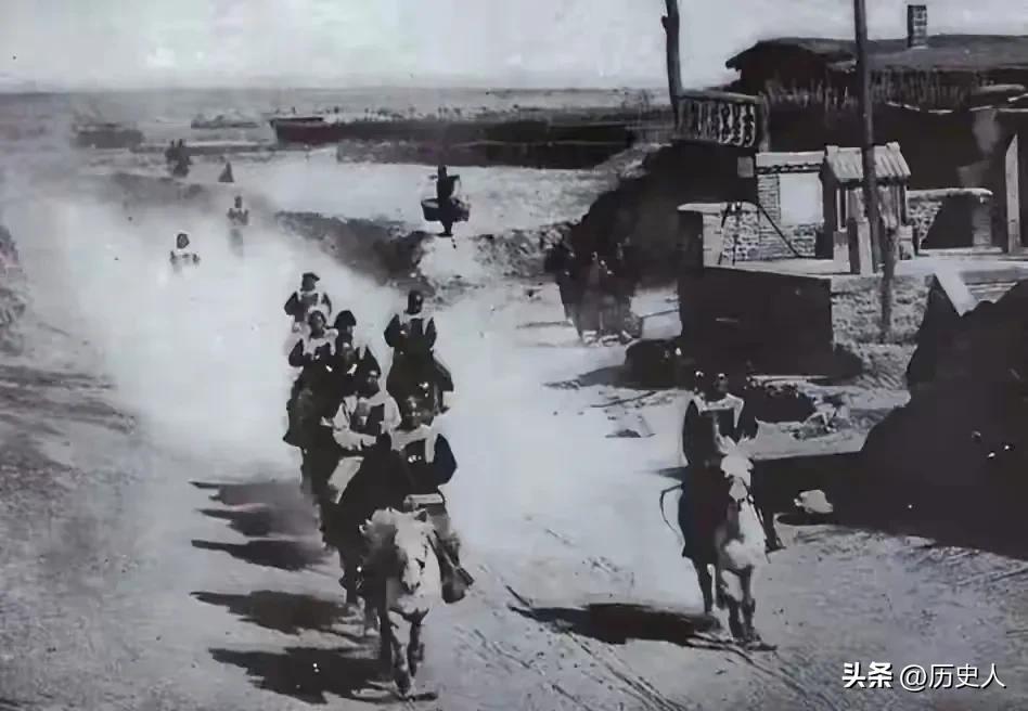 1944 年，匪首宋殿元发现有个妇人颇具姿色，不仅强奸一夜，还强迫她拜堂。拜把子