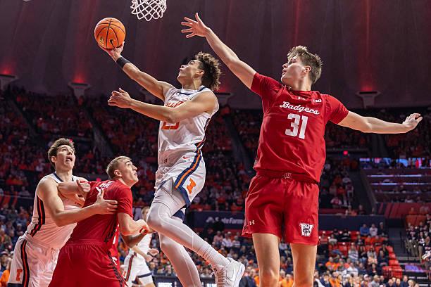 威斯康星大学麦迪逊分校经过加时苦战后以92比90战胜了主场作战的全美第8号种子伊