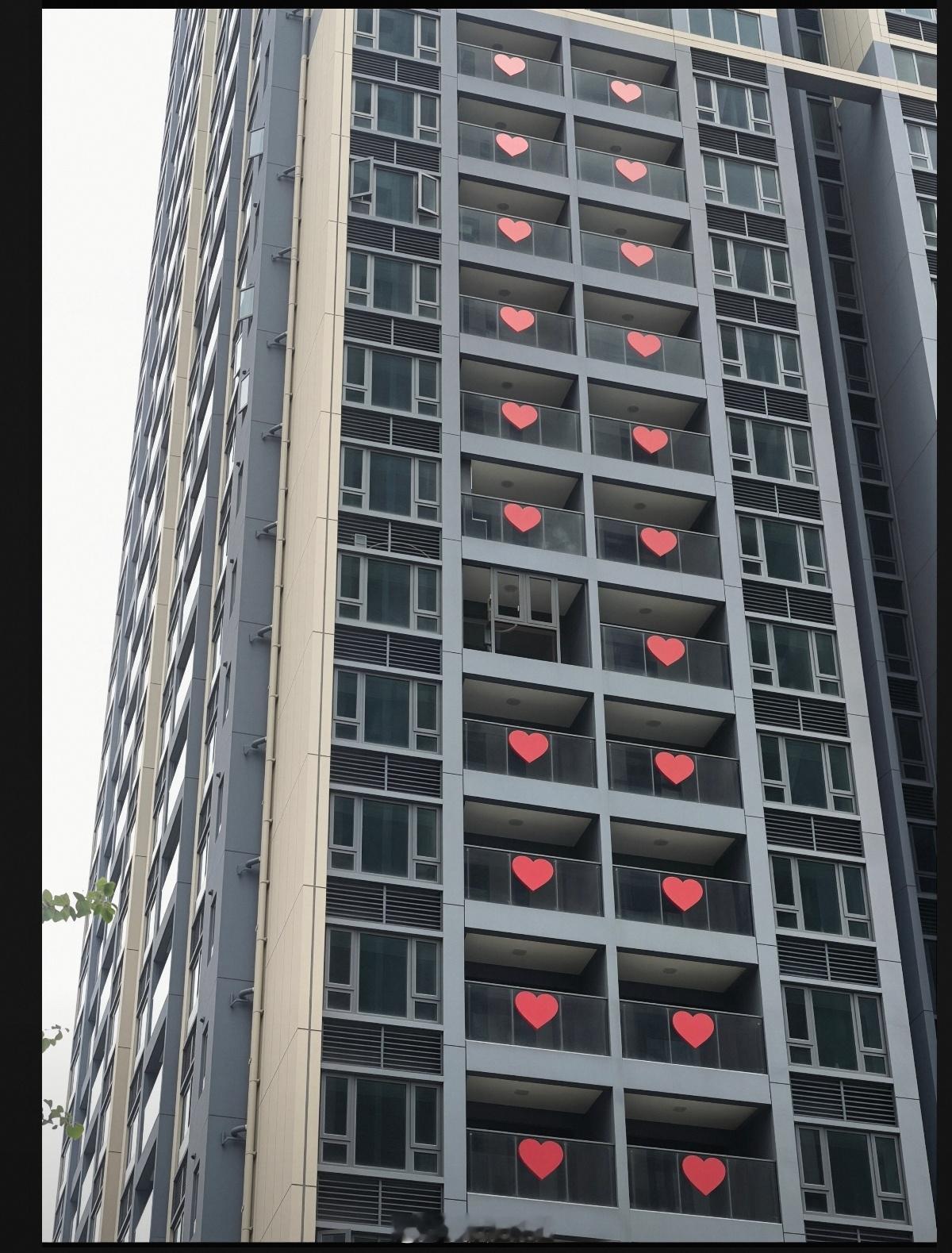 管你这那的，我先封为敬。。。 深圳