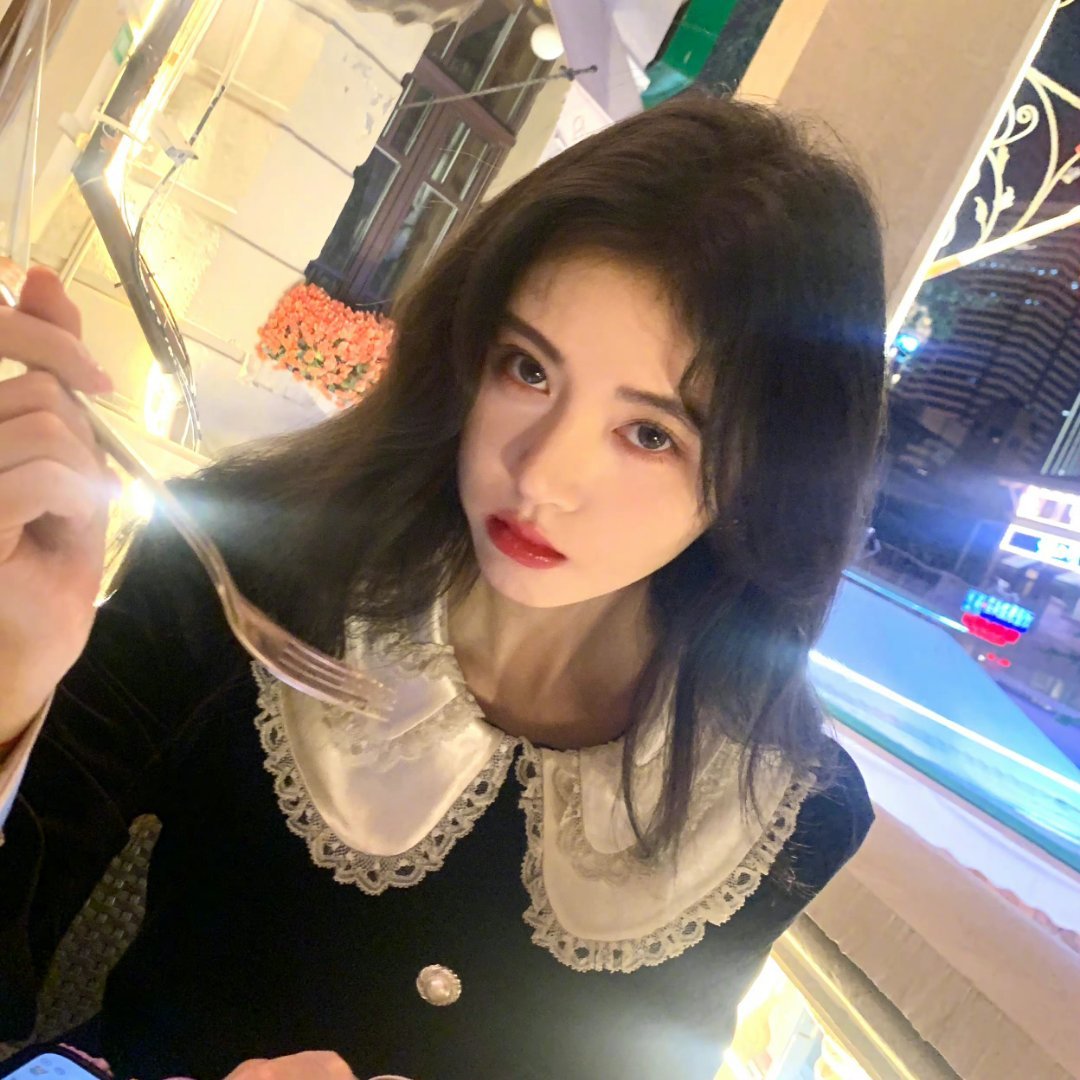 鞠婧祎 jjy鞠婧祎阿黛jjy﻿﻿鞠婧祎苏绿夏最好的爱是陪伴，最好的风景是与你同
