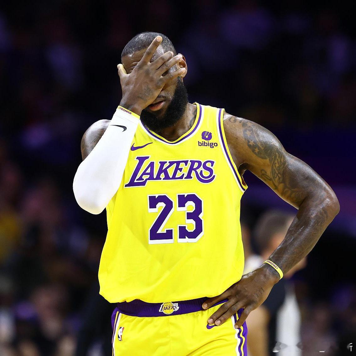 詹姆斯谈外界说湖人只会罚球：许多人许多教练许多球队都说所有湖人队的队员都只会站上