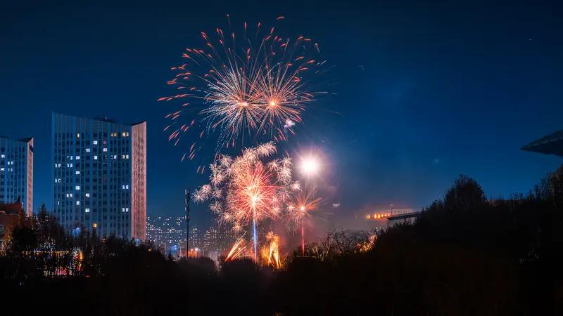 跨年晚会和演唱会对经济影响可不小。就说西宁湟中区的跨年活动，把文化传承、农品展销