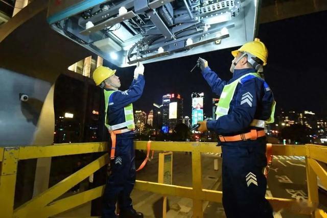 五一劳动节：致敬城市交通供电“守护者”孙军