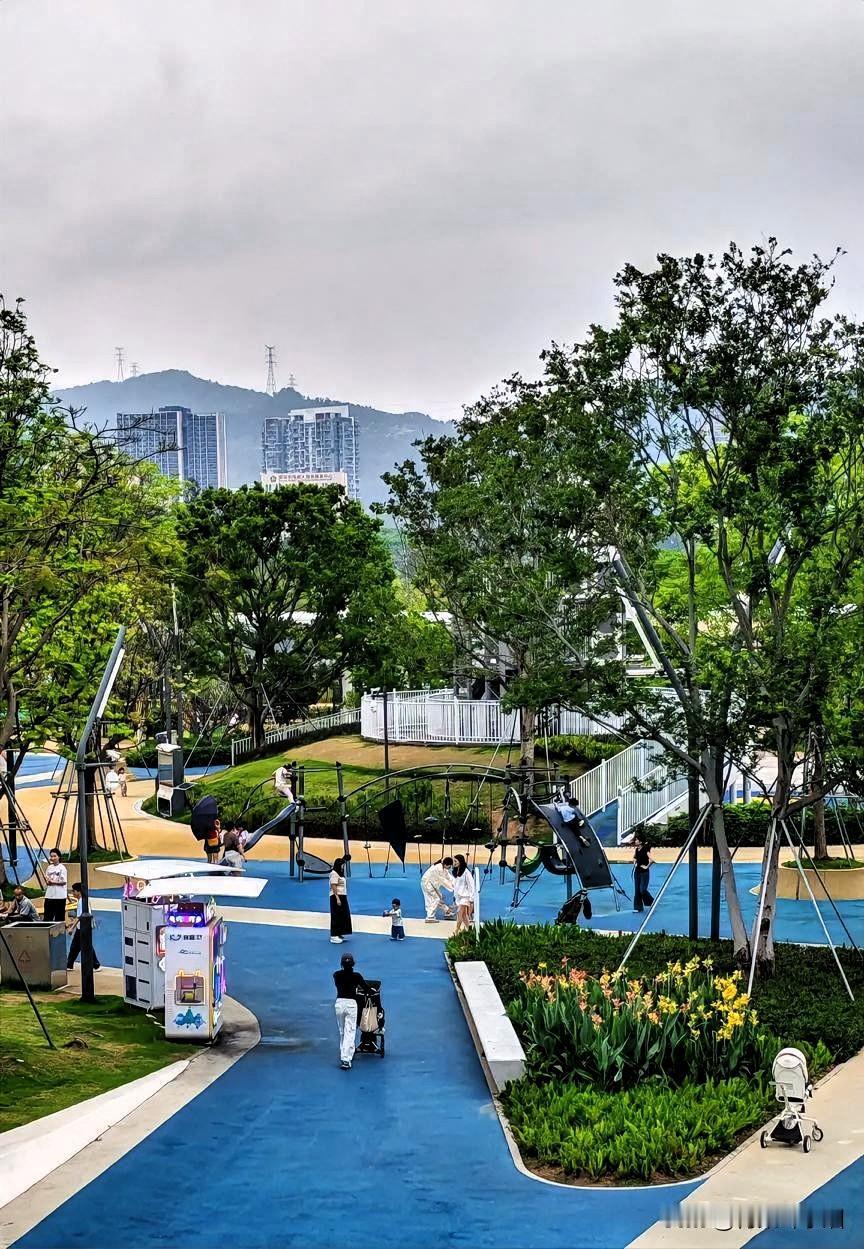 人到中年，随着身体各项机能都在下降，为了身体健康到老年不受罪，戒烟戒酒势在必行。