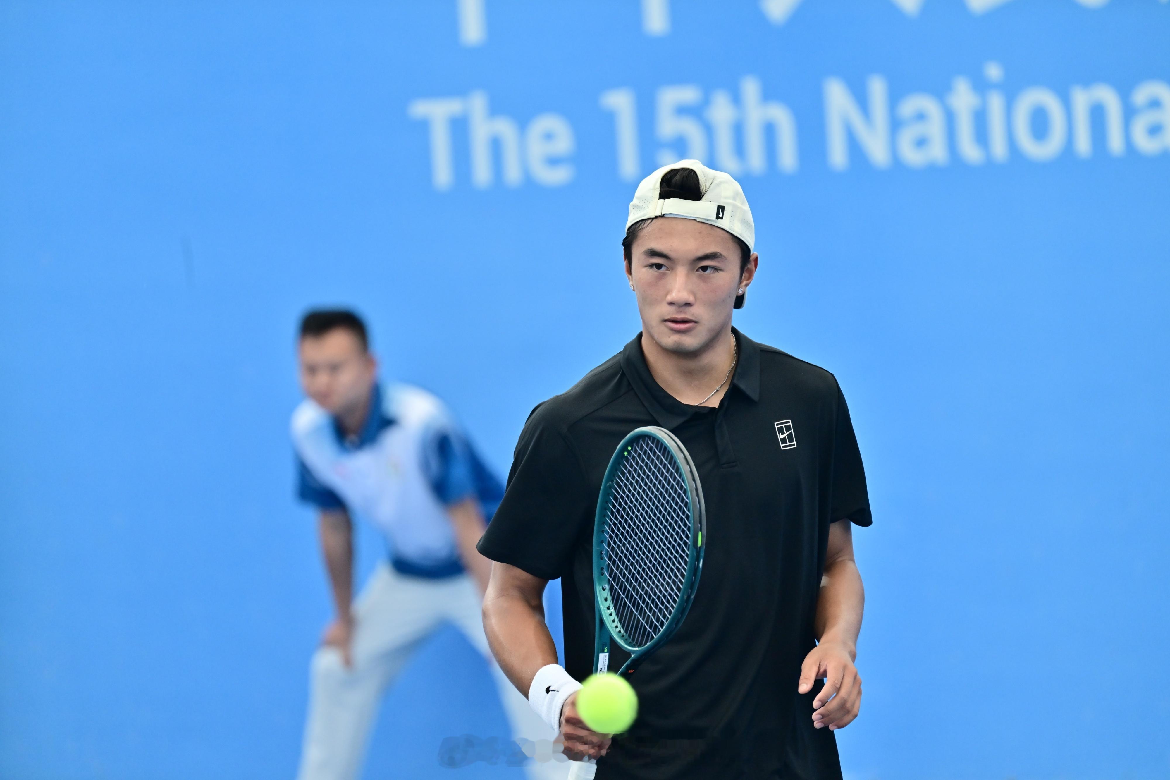 第十五届全运会 网球青年男团1/4决赛赛果：江苏2-0山西徐旷清6-1、6-2段