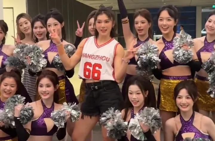 吴燕妮，这样下去就废了。

现在女子跨栏领域界，吴燕妮还是首屈一指的实力派选手，