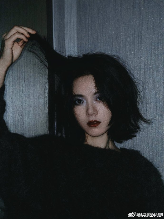 谁给赵今麦递个恶女本赵今麦黑魔仙 赵今麦这次黑魔仙造型太惊艳，又美又有气场，恶女