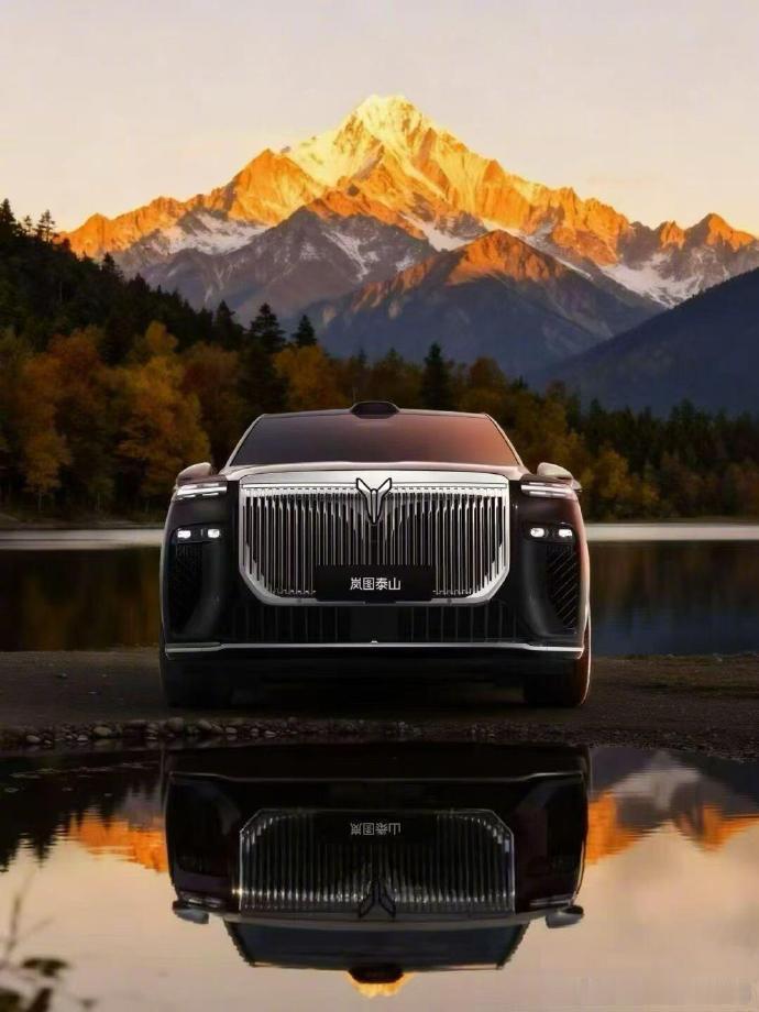 车长5.23 米，轴距3120mm ，凭双向 16° 后轮转向实现 5.4 米转