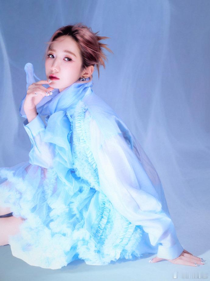 孟美岐希望歌手身份被记住 舞台表现力与唱功双在线，对歌曲的诠释细腻到位，歌手身份