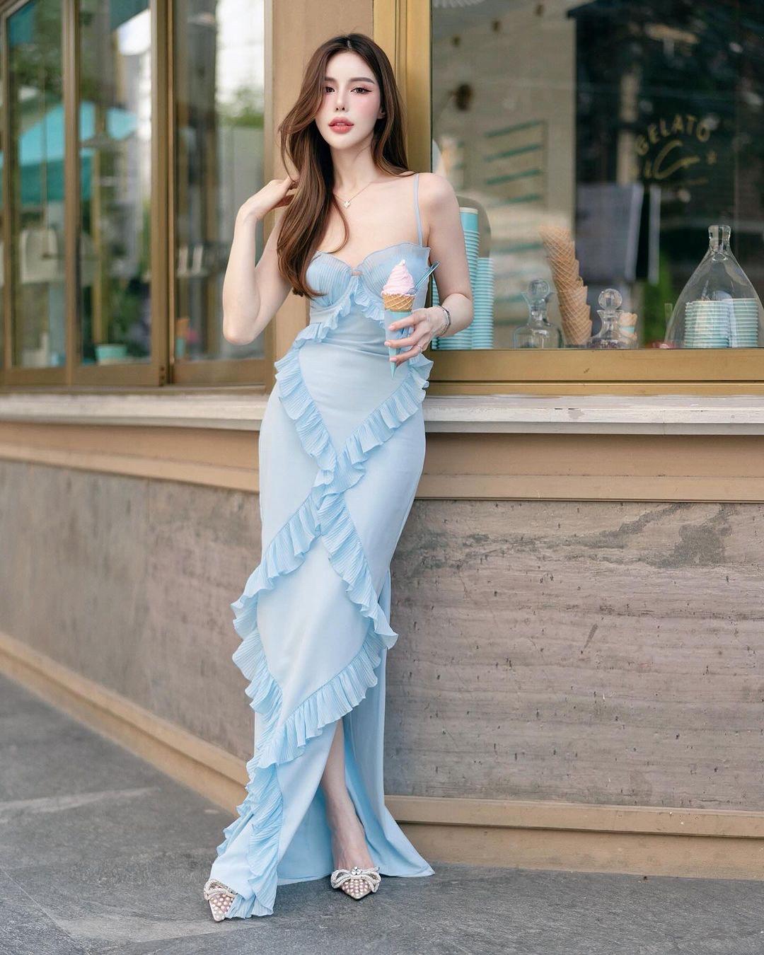 🤳捕捉街头的精彩瞬间📷，每一张都充满惊喜✨！ 👗时尚达人的酷炫穿...