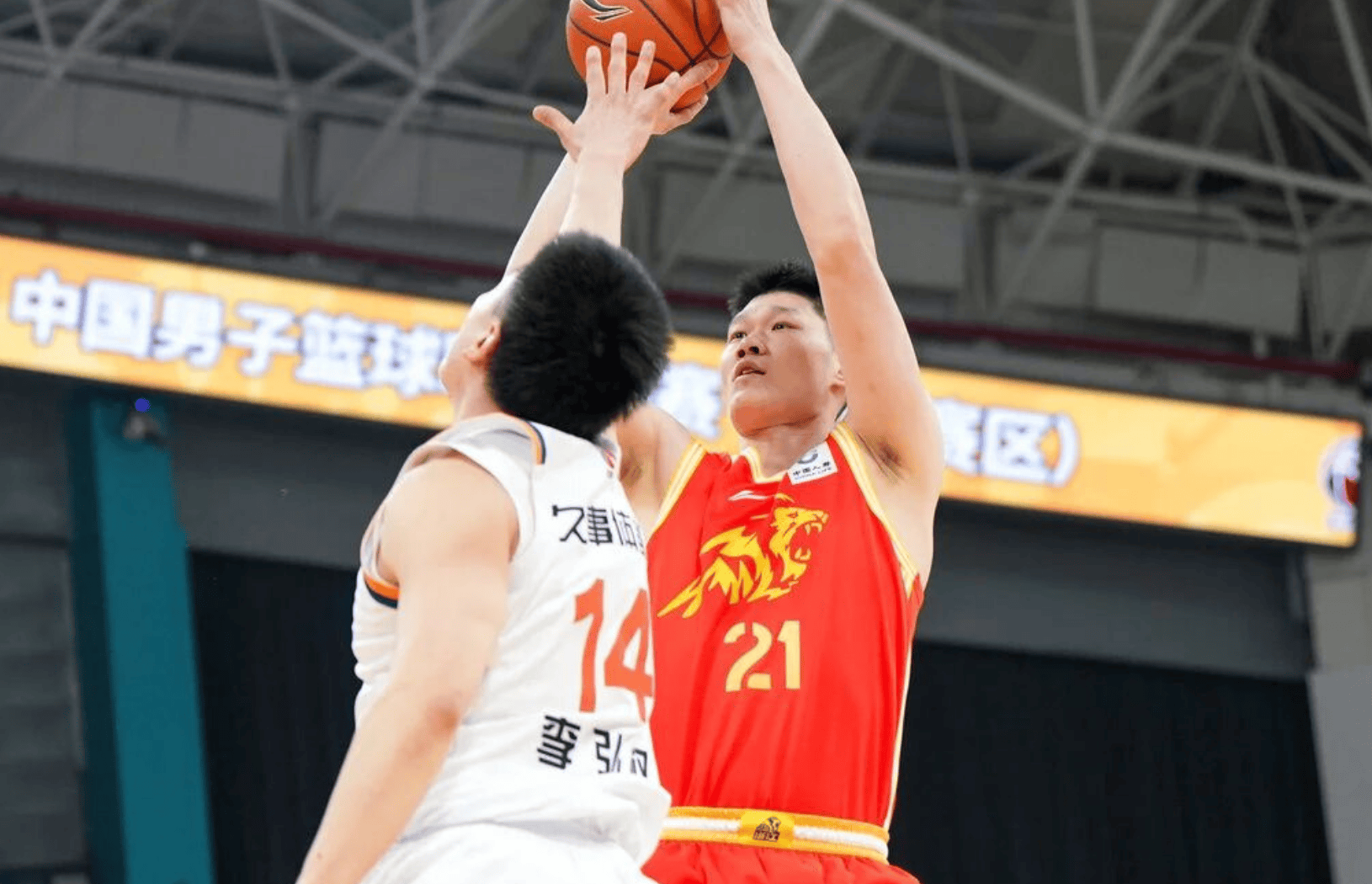 广厦男篮总结比赛：相信布朗，相信大秋，相信MVP的力量！