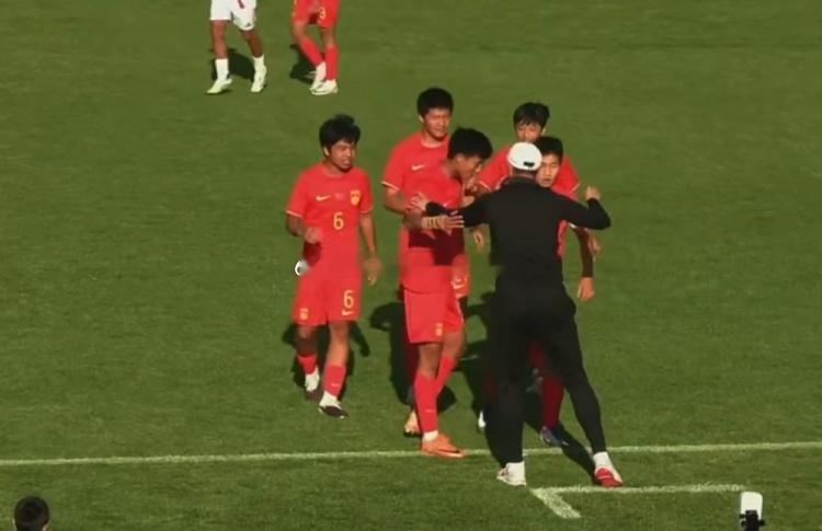 意大利国家之杯：中国U15男足2-0战胜意大利U15男足 留洋球员沙明梅开二度 