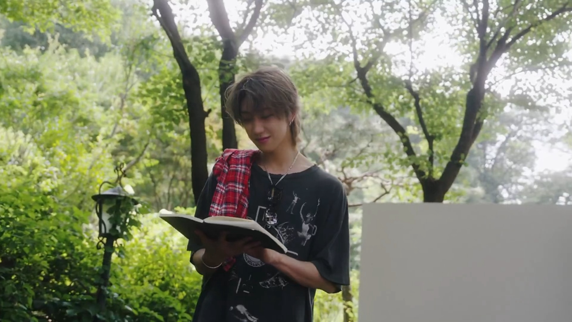 徐明浩杂志少年感 徐明浩DICON新鲜大片 好清爽漂亮的学长明浩 真的好有少年感