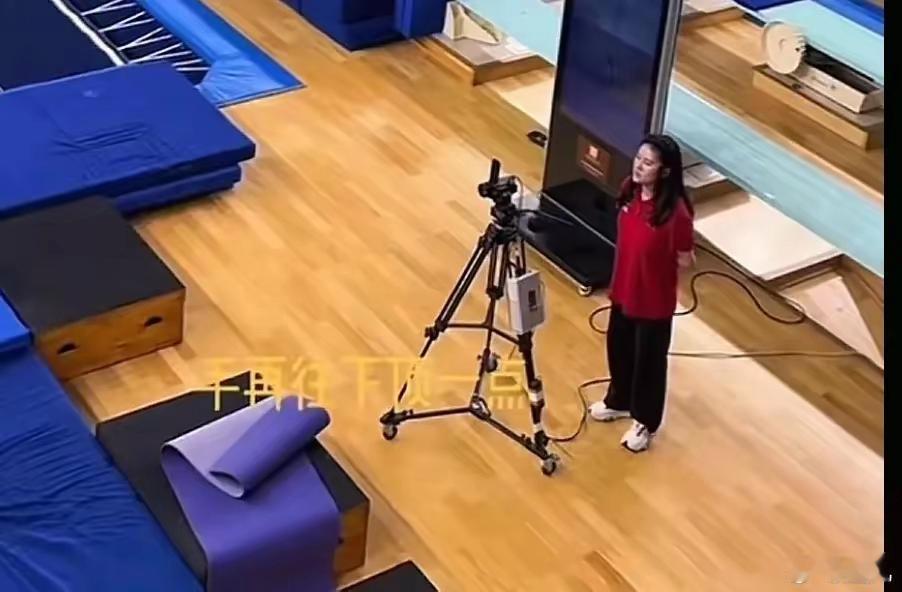 水花不是凭空消失的，看全红婵倒立训练，感觉自己脑子都要晕了。 ​​​