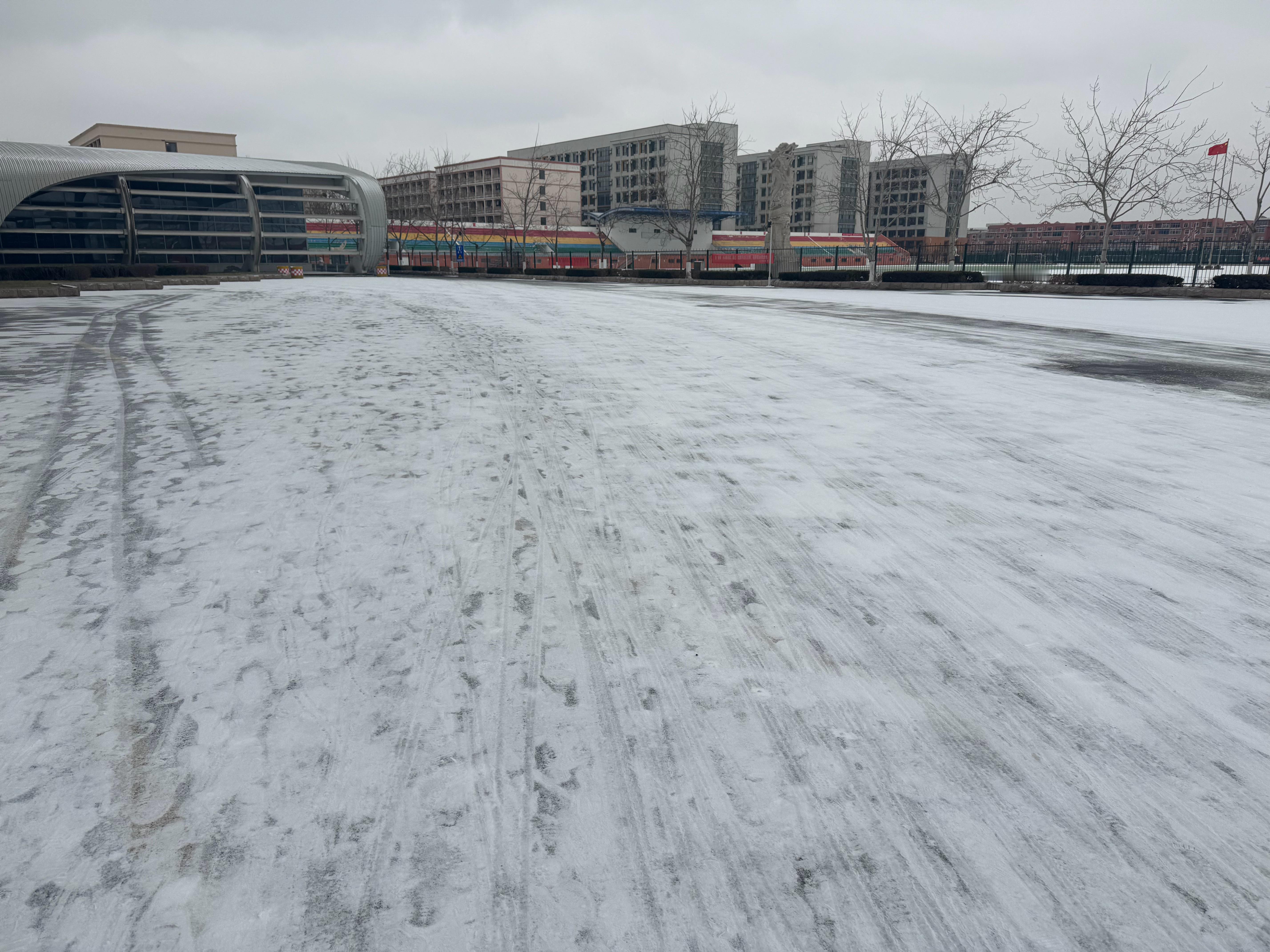 大雪又来山东啦啥也不说了家人们，给孩子冻麻了