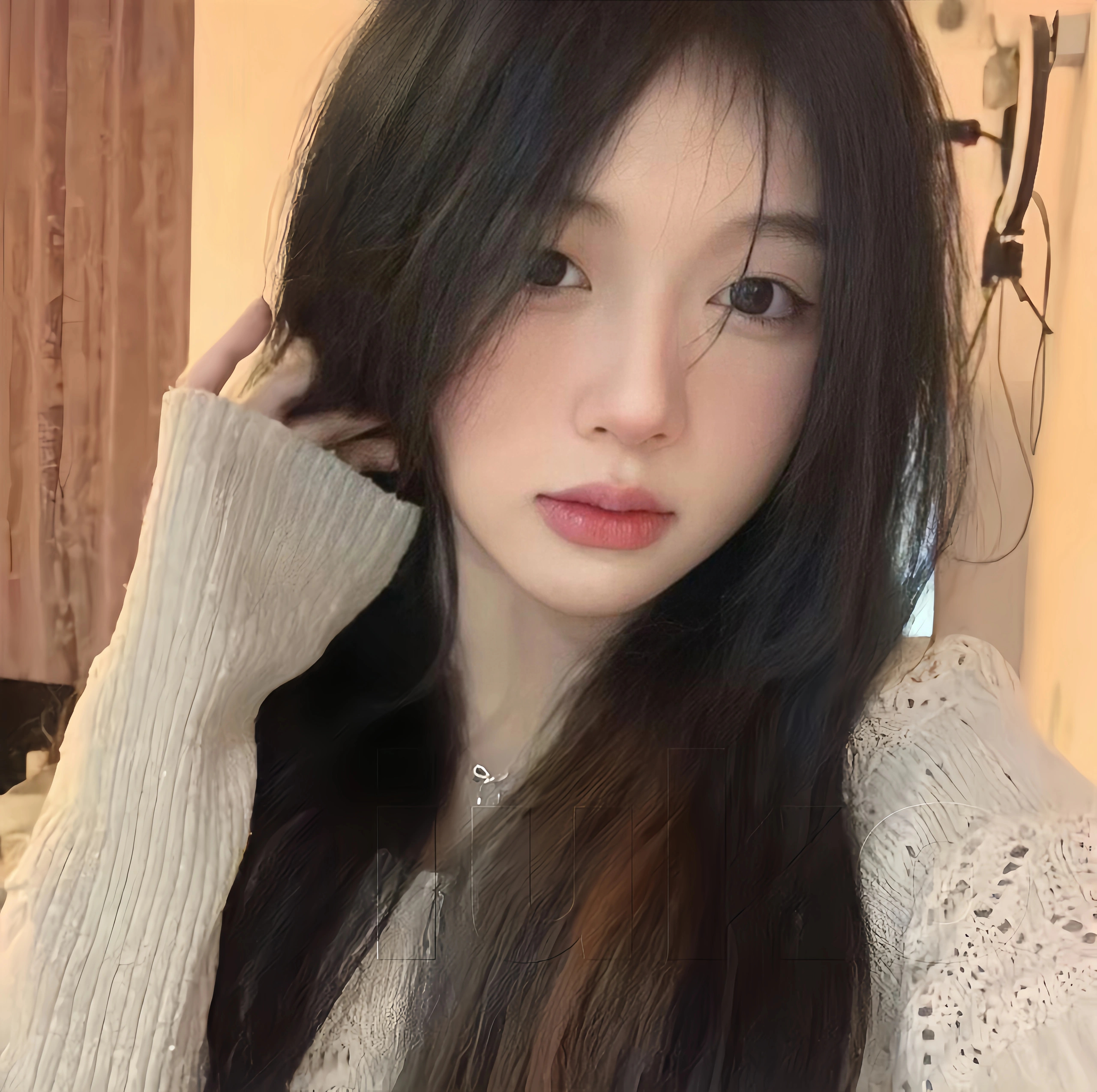 WeChat  ins小众女头｜氛围感女生头像𝐒𝐇𝐀𝐑𝐄🌿 