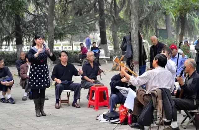 只有走共同富裕道路，国家才能长治久安、永久繁荣昌盛
 
共同富裕，是社会主义的本