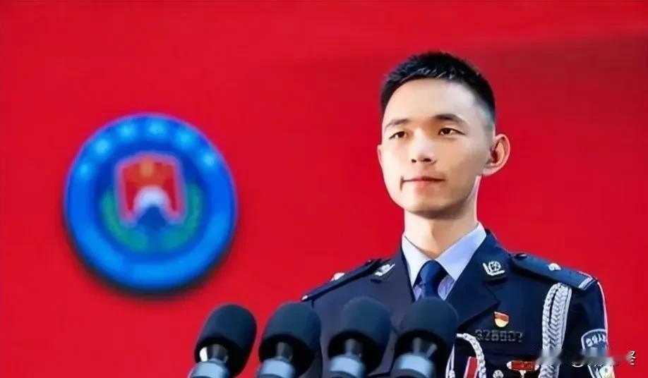 请不要忘记他！
2017年1月16日，19岁的边防武警战士张豪，在抓捕抢劫团伙的