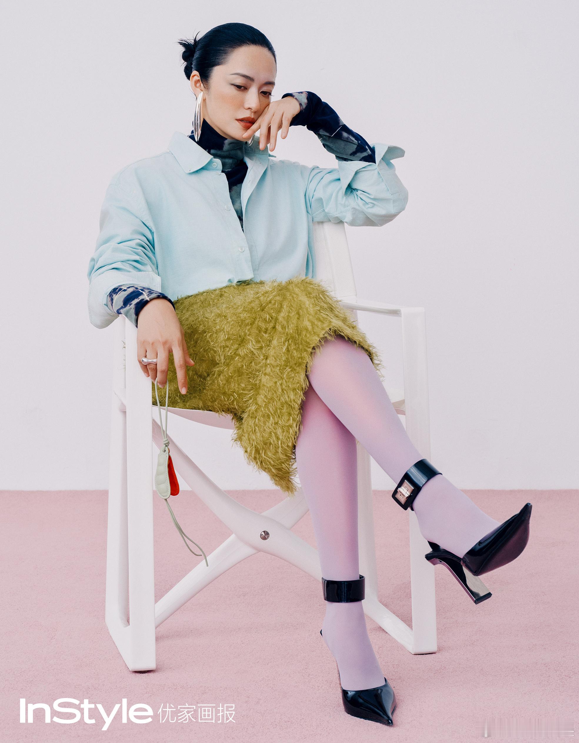 #姚晨演绎荧屏角色大片##姚晨座椅诠释荧幕角色# 姚晨的Instyle九月刊封面