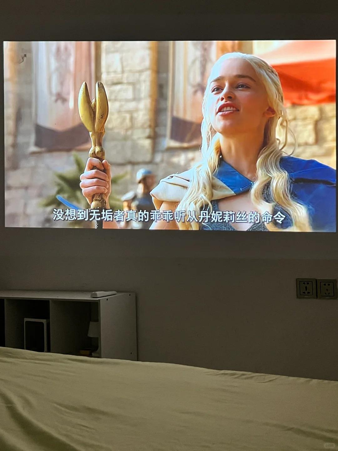意外发现的。。好震撼啊。。。。

开机就知道没买错！
到底是哪些人在劝退我买投影
