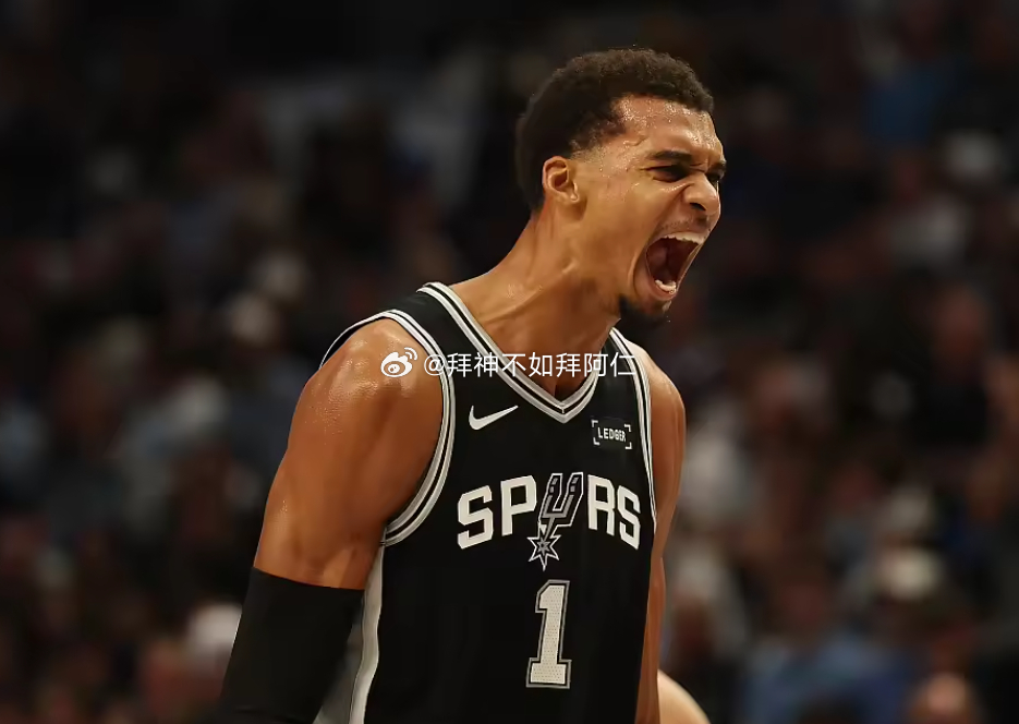 今日，NBA常规赛继续进行，马刺在客场以127-113大胜勇士。此役，文班亚马出