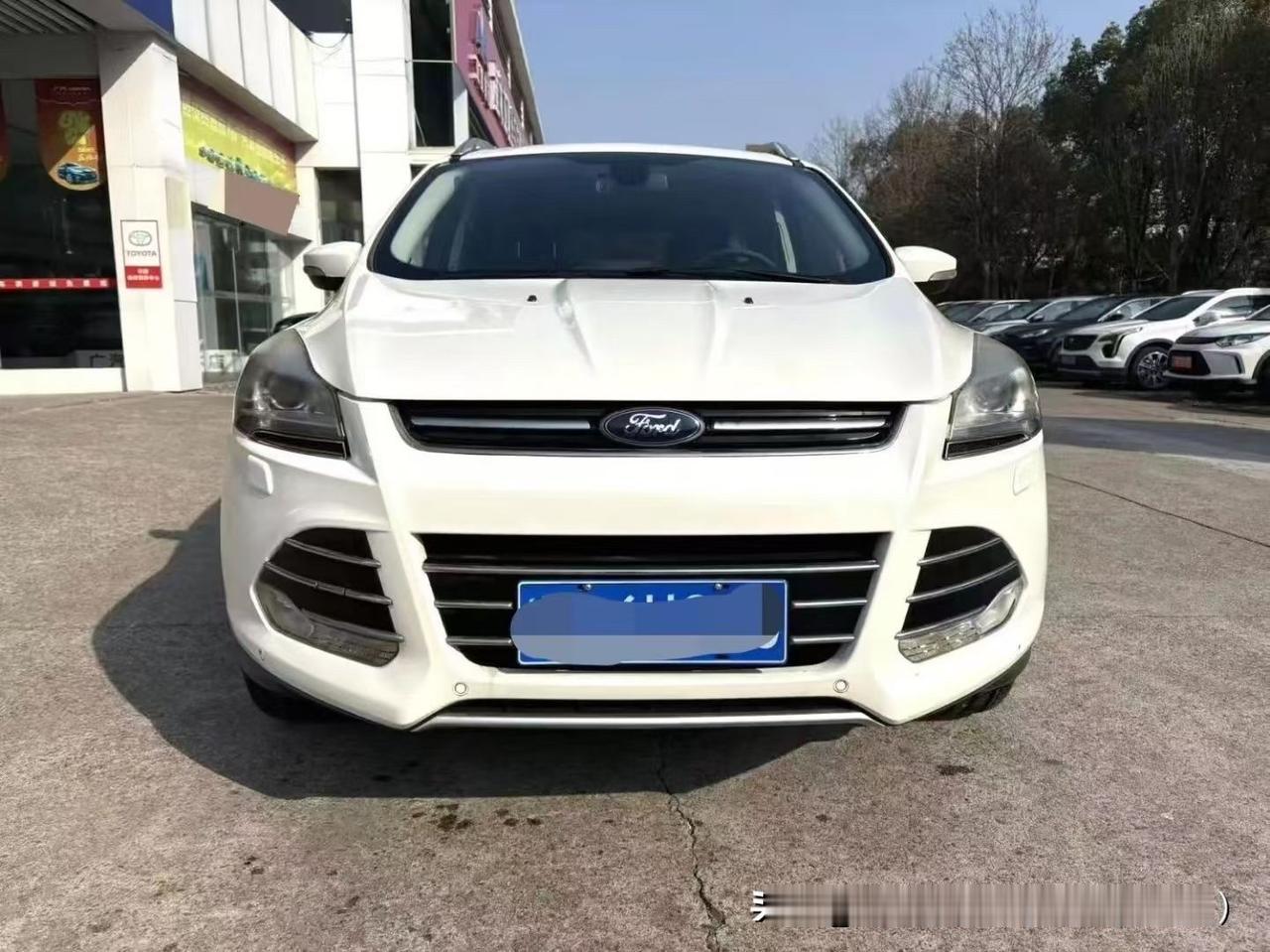 很难得，在市面上还能看到翼虎的新车。这车实际上在市面上卖很多年了，2016年生产