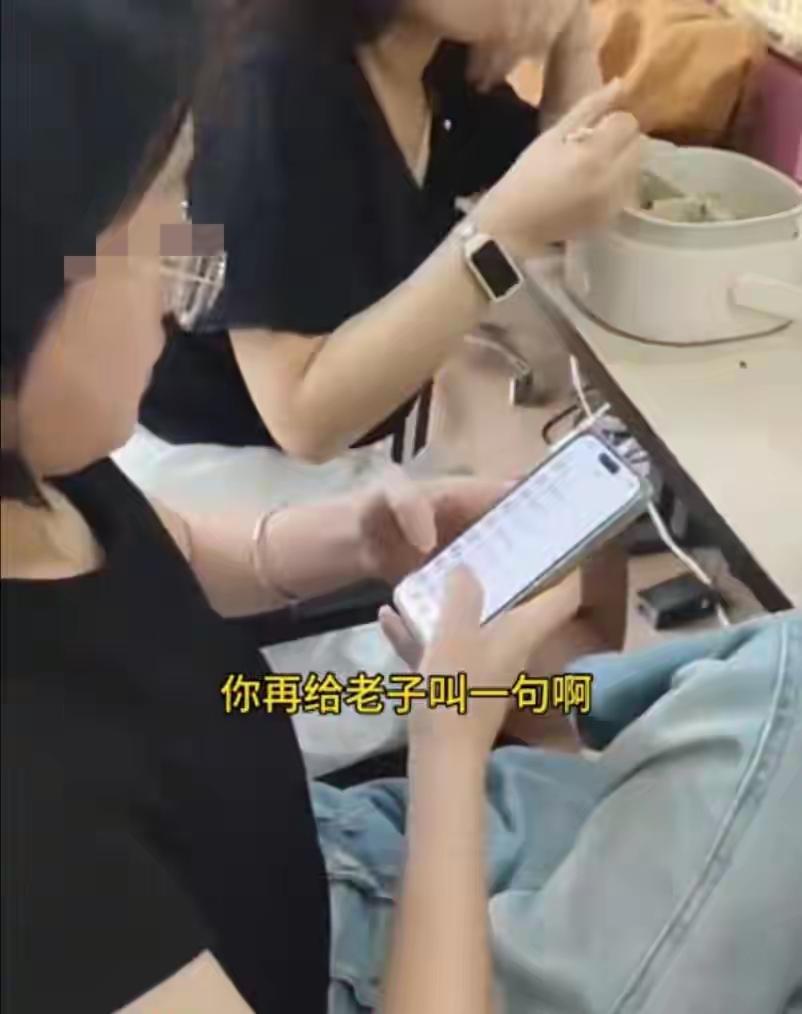 外卖女孩经此网络波折后希望能吃一堑长一智，对其他人多一点包容，多一份理解。别把社