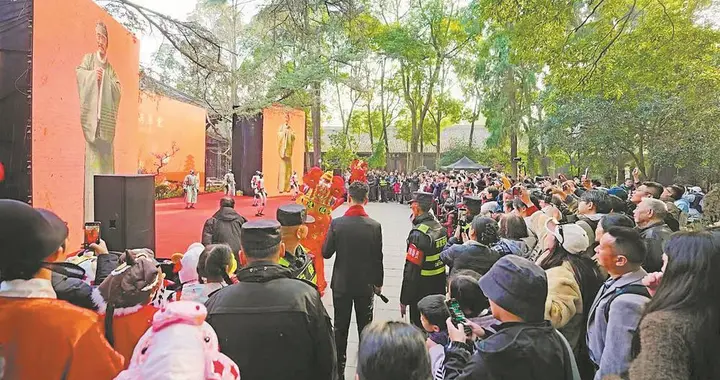 来蓉尝“年味儿”带火假日旅游，成都位列热门旅游目的地第一方阵