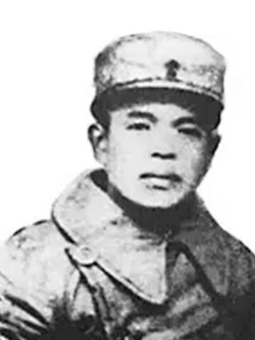 1950年，肖华奉命调往北京，在赴任路上，他看到一名香烟小贩，顿时脸色大变：这不