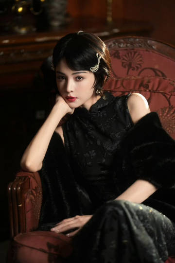 娜扎金宝新皮肤已上线娜扎黑旗袍 娜扎金宝新皮肤已上线 ​​​