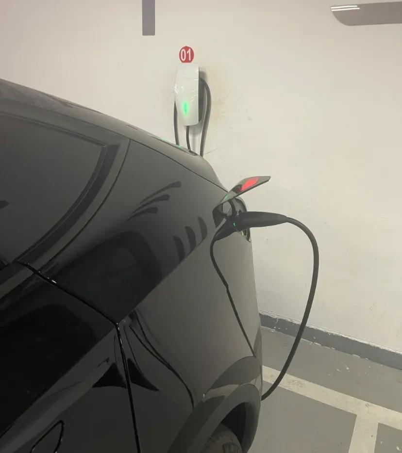 特斯拉售后服务分享
深圳深业上城服务中心
提车半年了，使用以来没有什么毛病。安全