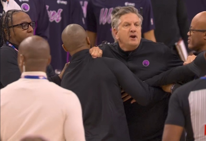 官方：芬奇因对裁判使用不当言辞且在未及时离开球场罚款3万5！