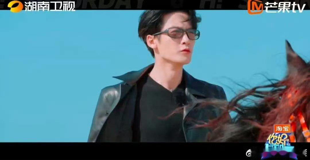 檀健次丁程鑫本命马 马年看檀健次丁程鑫骑马亮相太养眼，何老师一问“什么马”，两人