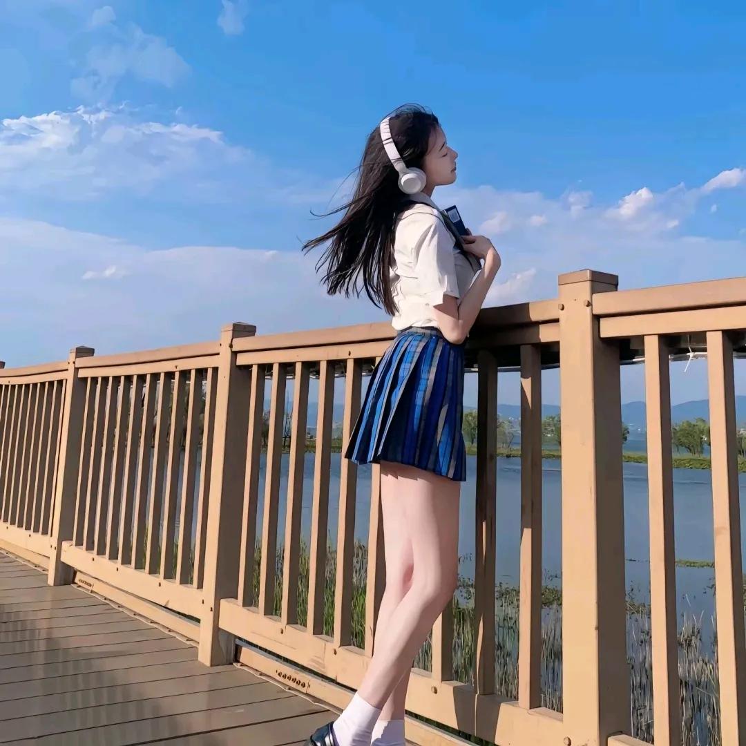 初见清纯JK学妹#甜妹美少女# #白丝女生# #清纯迷人小姐姐# #甜美女孩 ?