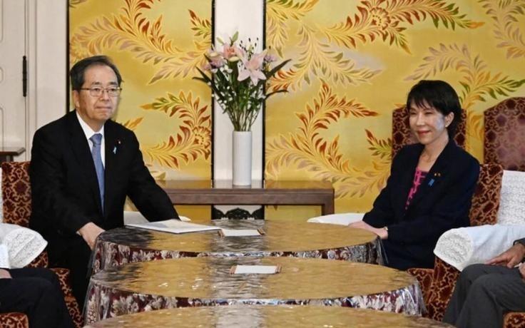 高市早苗疯狂反华，背后竟是两个中国败类在出谋划策？为高市早苗出谋划策的两个中国败